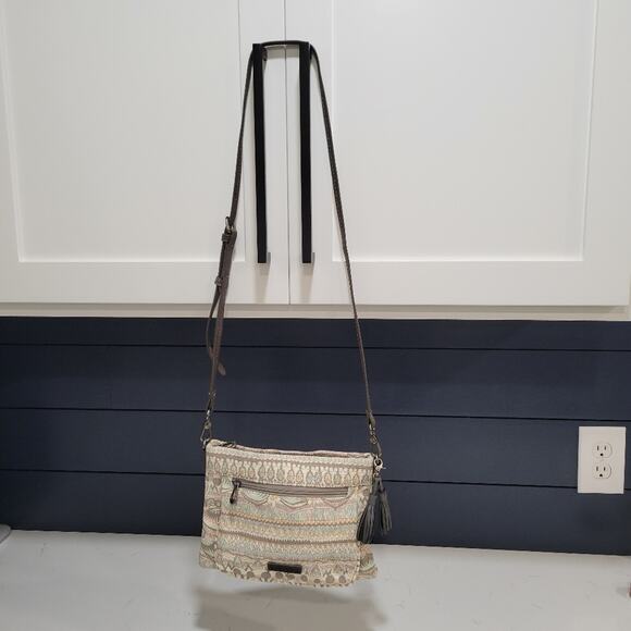 Sakroots Crossbody Adjustable Strap Pockets inside. - Picture 1 of 14